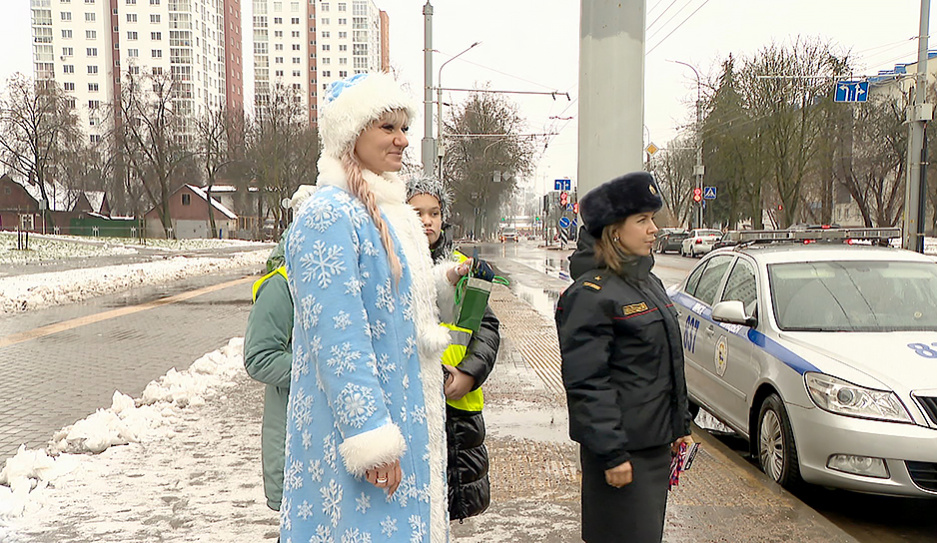 ГАИ Минска поздравляет водителей с новогодними праздниками 