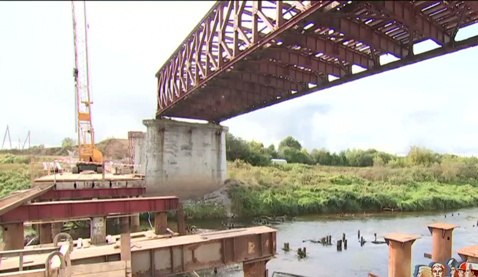 В городском поселке Сураж после реконструкции торжественно открыли мост
