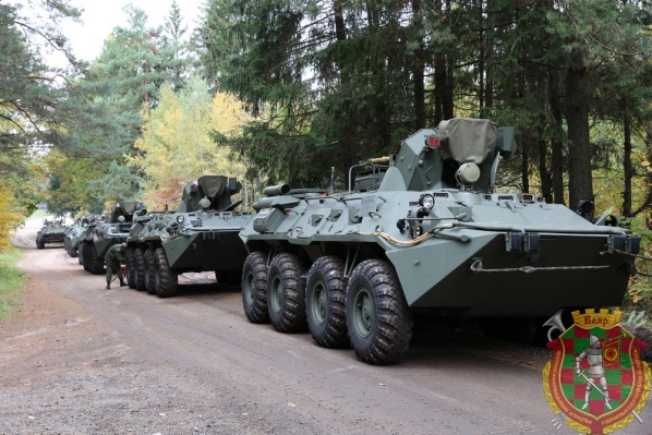 В войска Беларуси поступают новые образцы вооружения, военной и специальной техники 