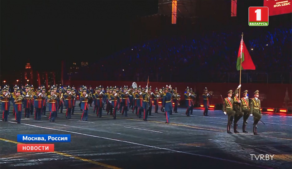 В Москве торжественно открылся фестиваль военных оркестров Спасская башня